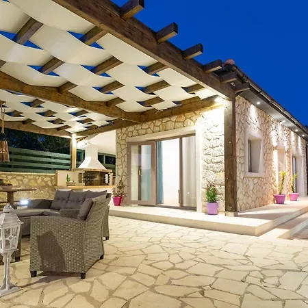 Vesta Villa