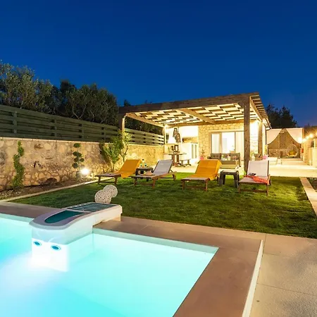 Vesta Villa *